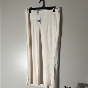 Zara Women's Cream Skirt